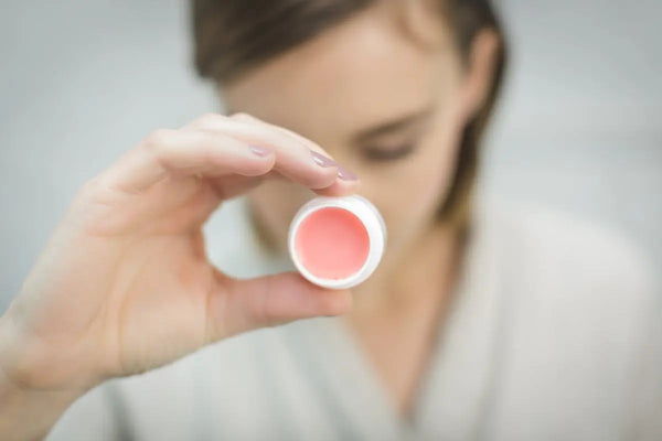 Collagen Lip Balm vs. Traditional Lip Care: A Comparative Guide